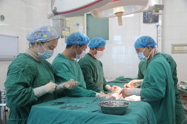 娄底市第二人民医院成功为患者切除巨大腹膜后肿瘤.png 娄底市第二人民医院成功为患者切除巨大腹膜后肿瘤.png