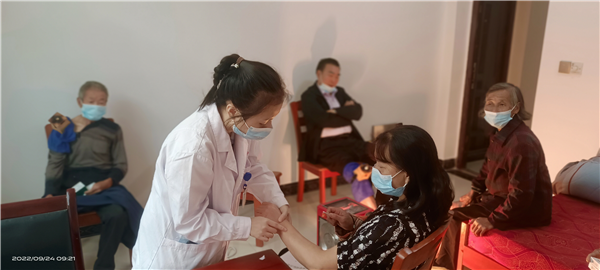 娄底市第二人民医院专家义诊队进乡村-4.png 娄底市第二人民医院专家义诊队进乡村-4.png