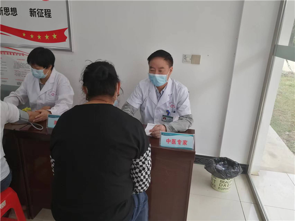 娄底市第二人民医院专家义诊队进乡村-2.png 娄底市第二人民医院专家义诊队进乡村-2.png